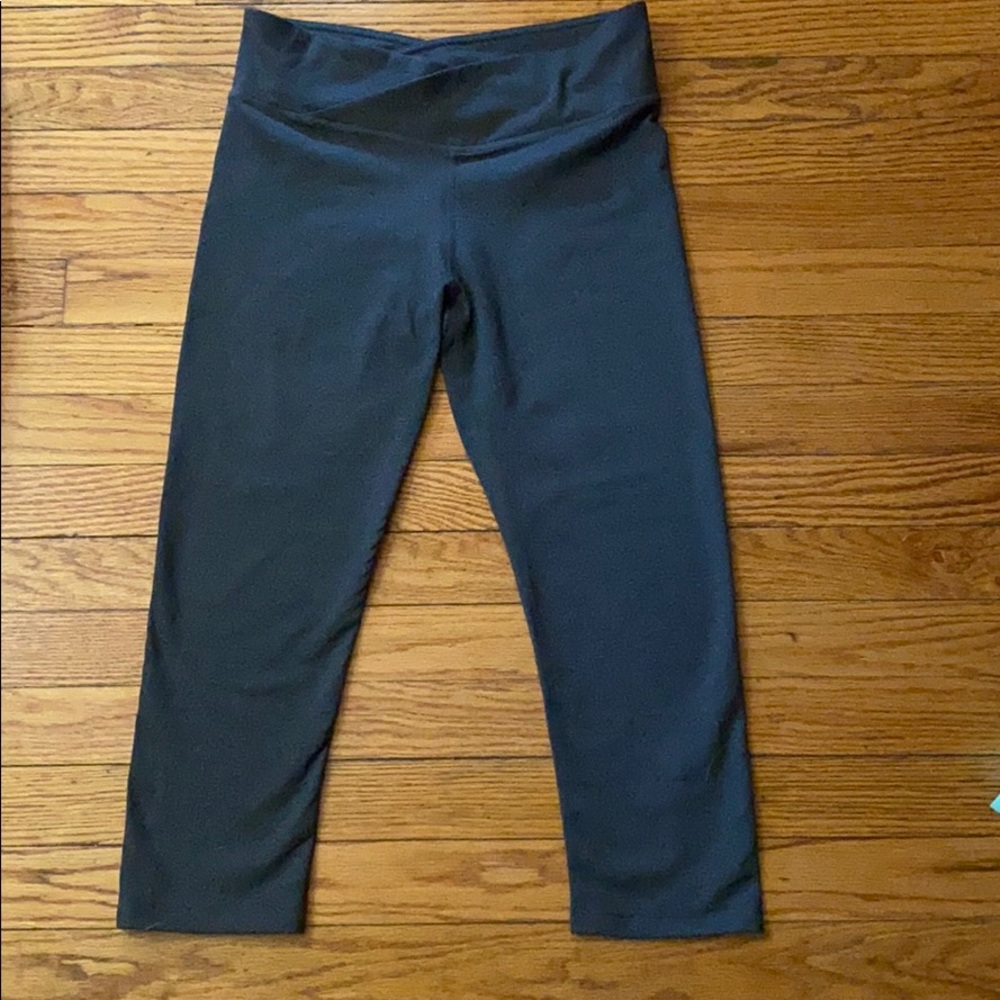 Dark grey leggings